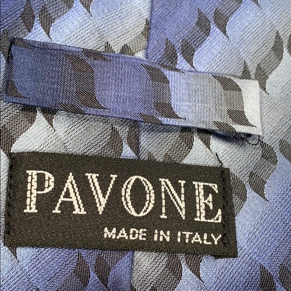 2 men’s ties - Picture 4 of 4